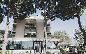 Hotel Diana  2*